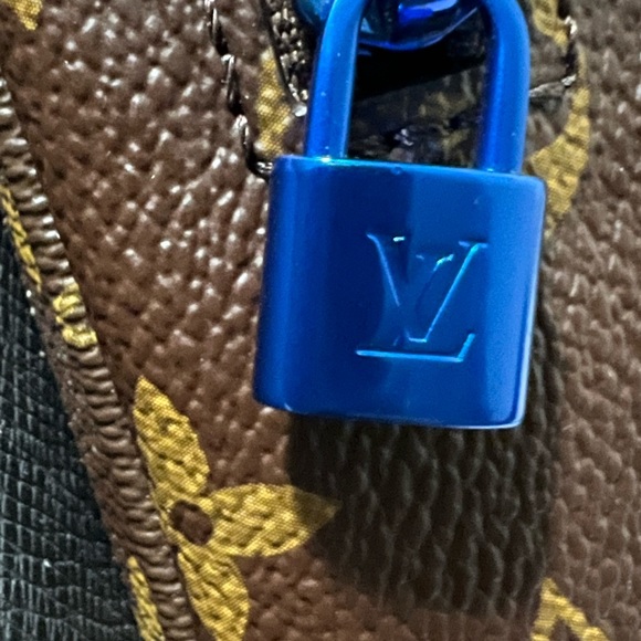 Louis Vuitton Monogram Bum Bag Kim Jones Edition - Picture 5 of 10